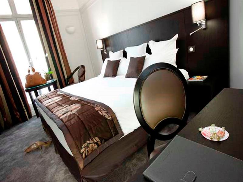 Hotel California Champs Elysees Paris Room photo